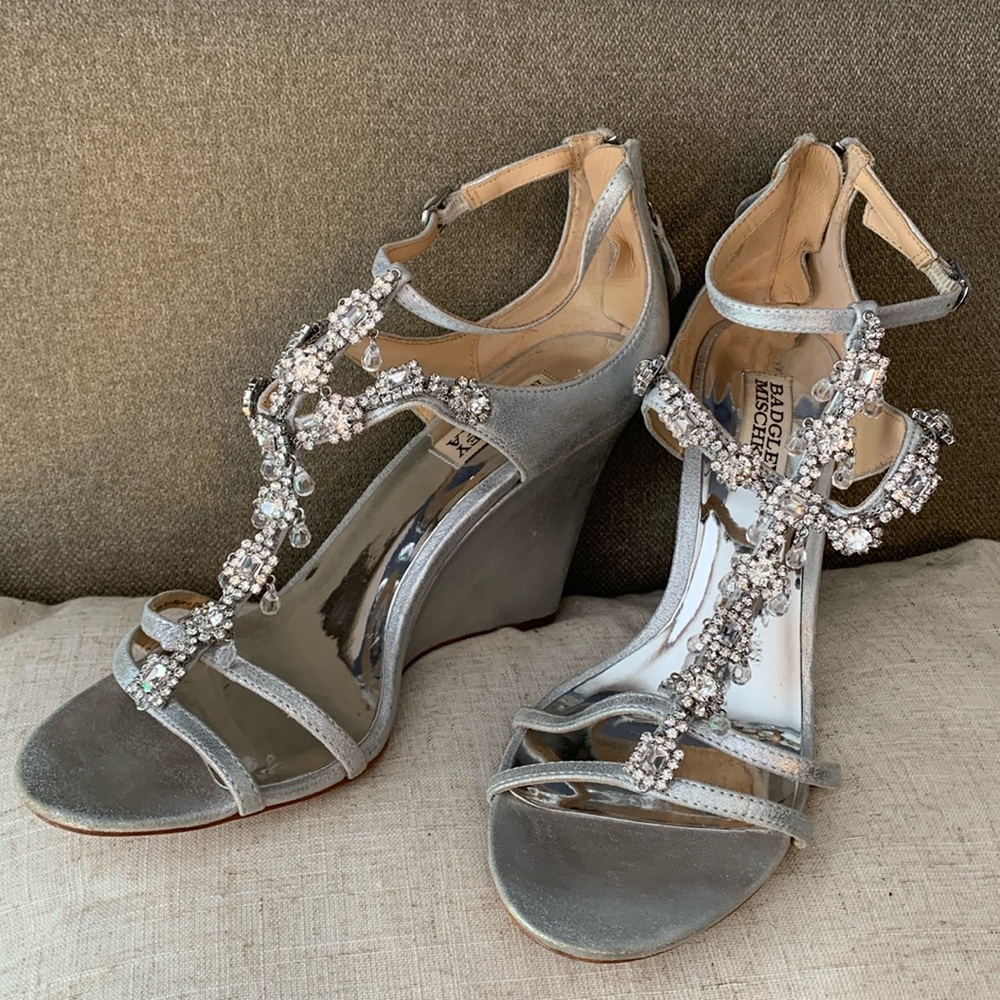 Badgley Mischka Crystal & Rhinestone Wedge Formal shoes Silver leather size 8.5